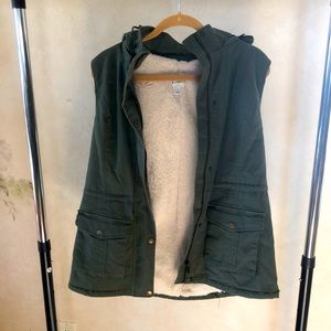 Worn Once Market & Spruce Vest